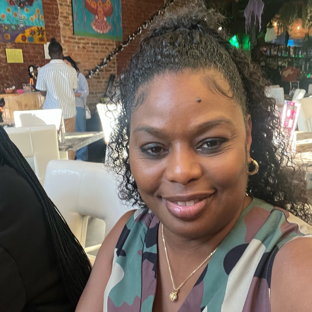 Meet your Posher, Nicole